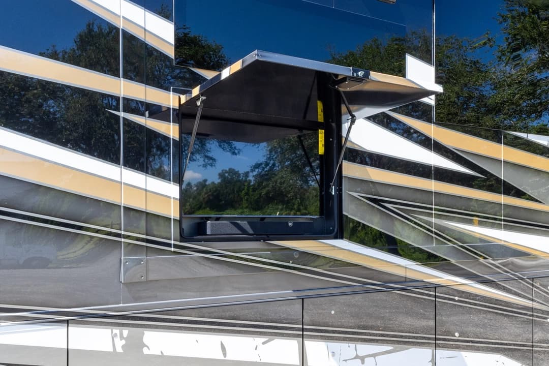 2026 Showhauler Adventure Motorhome - Image 41 2026 Showhauler Adventure Motorhome - Image 41