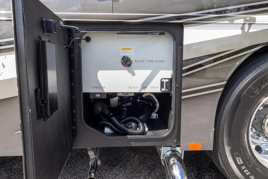 2026 Showhauler Adventure Motorhome - Image 45 2026 Showhauler Adventure Motorhome - Image 45