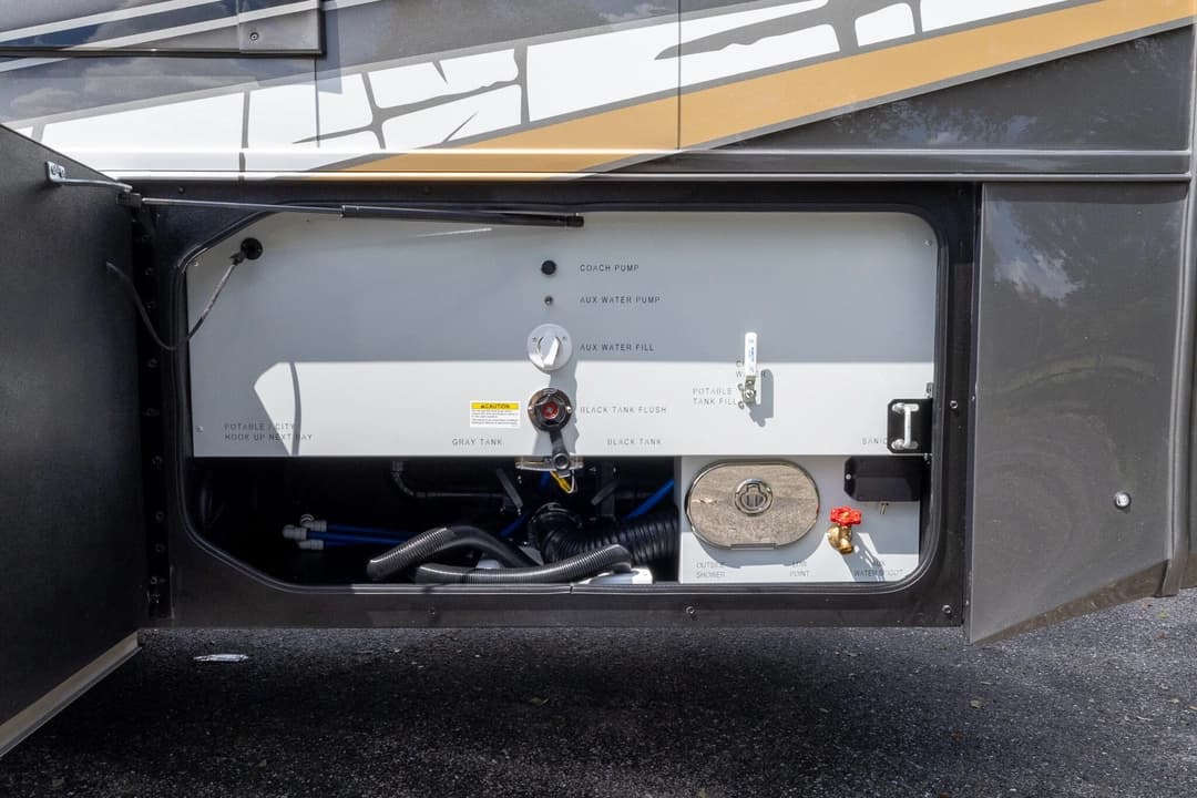 2026 Showhauler Adventure Motorhome - Image 47 2026 Showhauler Adventure Motorhome - Image 47