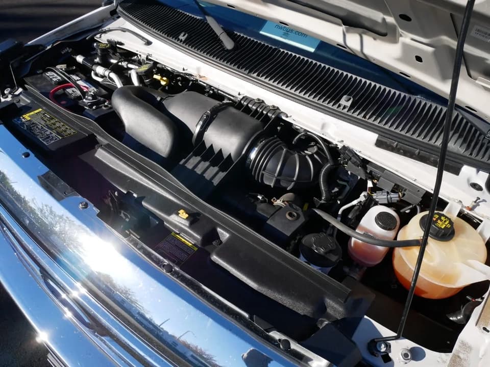 2012 Ford E450 Elkhart Coach ADA Shuttle Bus - Image 9 2012 Ford E450 Elkhart Coach ADA Shuttle Bus - Image 9