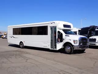 2018 Ford F650 Super Duty bus 2018 Ford F650 Super Duty bus
