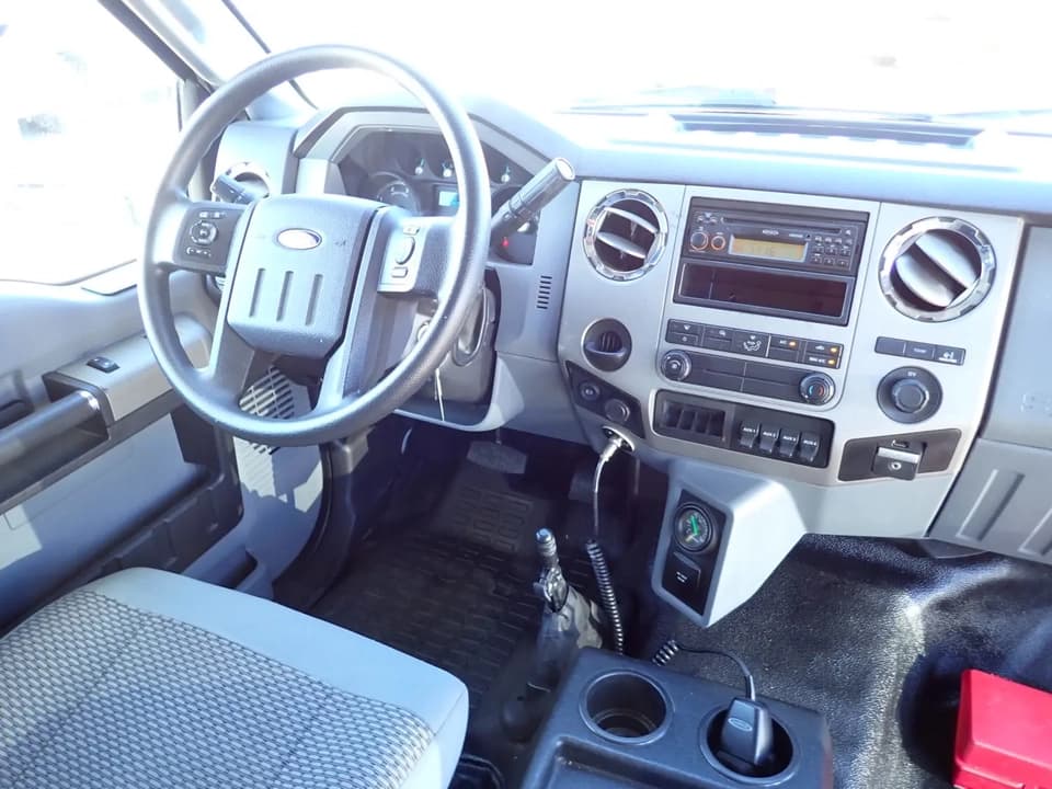 2018 Ford F650 Super Duty Starcraft Allstar XL Shuttle Bus - Image 8 2018 Ford F650 Super Duty Starcraft Allstar XL Shuttle Bus - Image 8