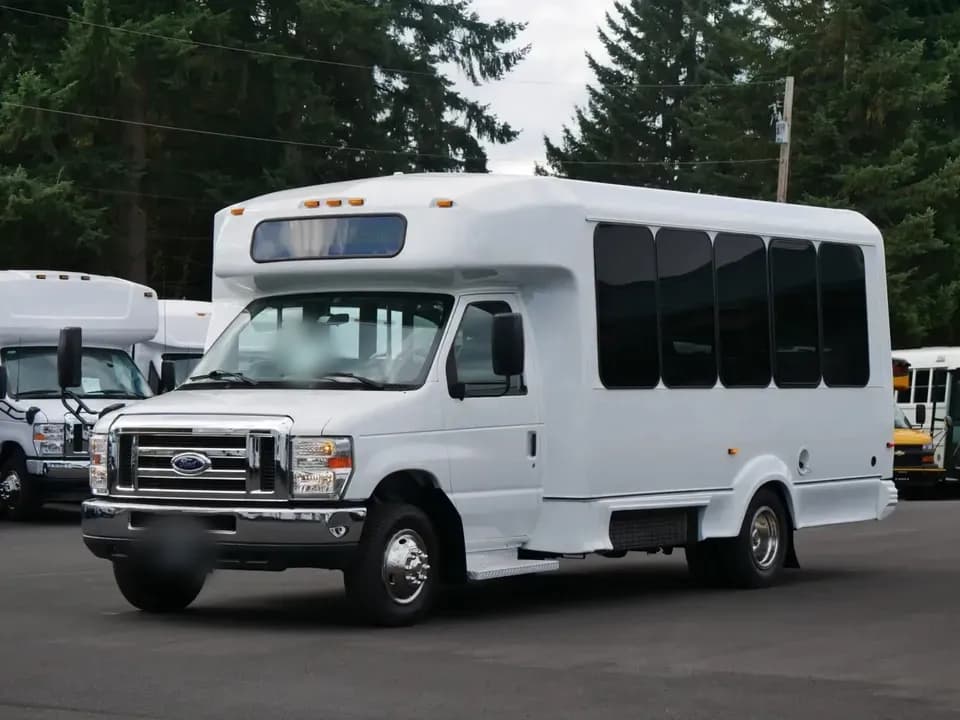 2016 Ford E450 El Dorado Shuttle Bus - Thumbnail 2 2016 Ford E450 El Dorado Shuttle Bus - Thumbnail 2