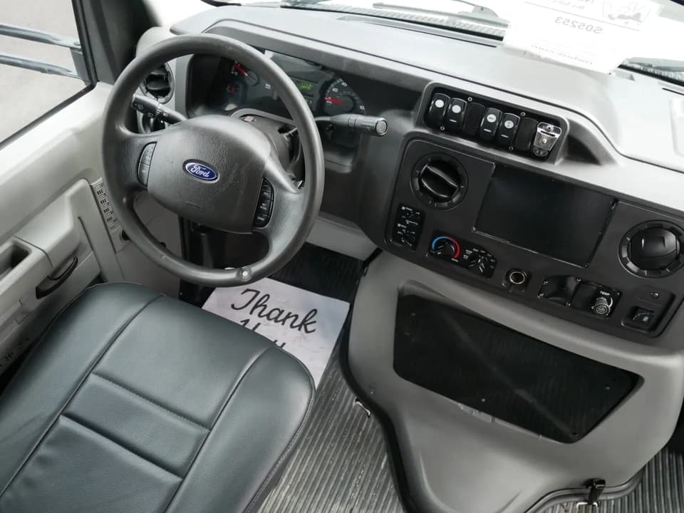 2016 Ford E450 El Dorado Shuttle Bus - Thumbnail 5 2016 Ford E450 El Dorado Shuttle Bus - Thumbnail 5