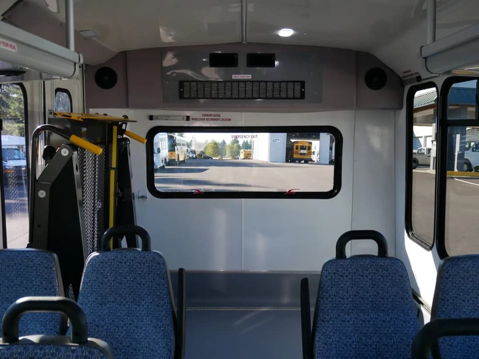 2021 Ford F550 Super Duty El Dorado Aero Elite ADA Shuttle Bus - Thumbnail 6 2021 Ford F550 Super Duty El Dorado Aero Elite ADA Shuttle Bus - Thumbnail 6