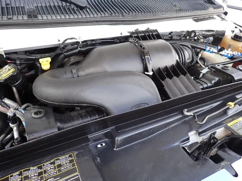 2017 Ford E350 Startrans Senator ADA Shuttle Bus - Thumbnail 9 2017 Ford E350 Startrans Senator ADA Shuttle Bus - Thumbnail 9