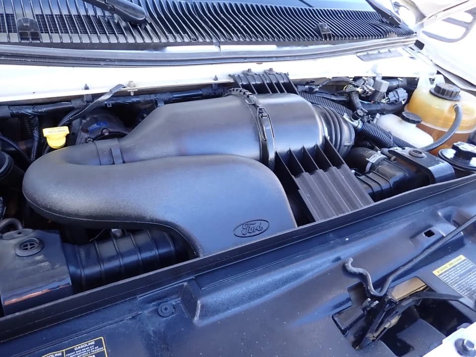 2014 Ford EC II Elkhart Coach ADA Shuttle Bus - Image 8 2014 Ford EC II Elkhart Coach ADA Shuttle Bus - Image 8