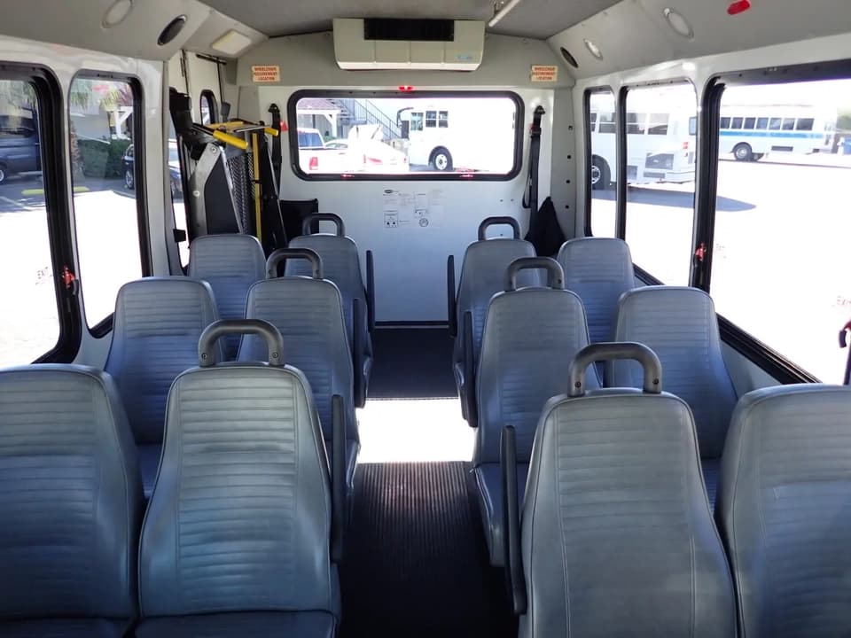 2014 Ford EC II Elkhart Coach ADA Shuttle Bus - Image 5 2014 Ford EC II Elkhart Coach ADA Shuttle Bus - Image 5