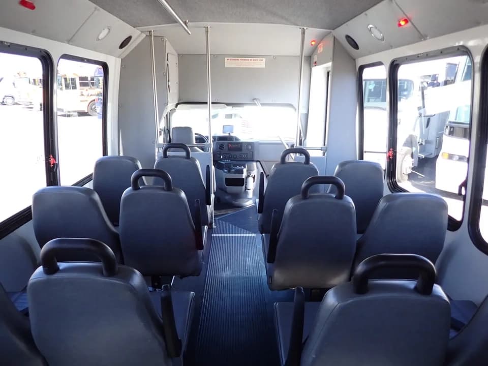 2014 Ford EC II Elkhart Coach ADA Shuttle Bus - Image 6 2014 Ford EC II Elkhart Coach ADA Shuttle Bus - Image 6