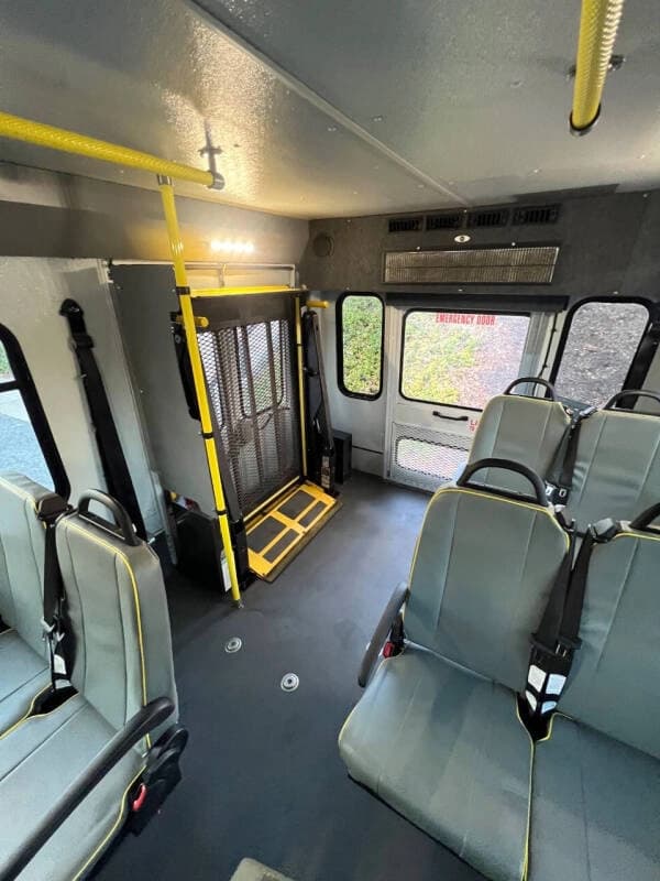 2018 Ford E-350 ADA Shuttle Bus - Image 16 2018 Ford E-350 ADA Shuttle Bus - Image 16