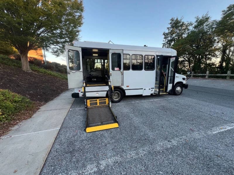 2018 Ford E-350 ADA Shuttle Bus - Image 18 2018 Ford E-350 ADA Shuttle Bus - Image 18