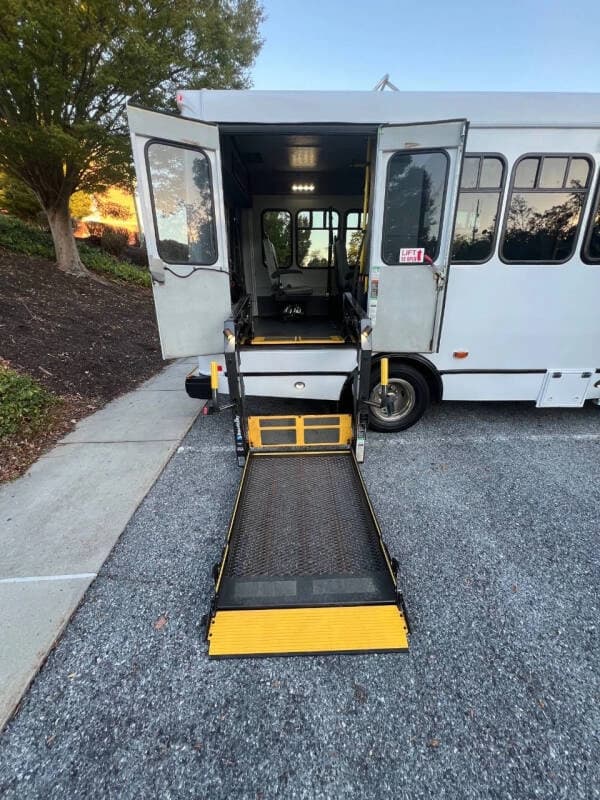 2018 Ford E-350 ADA Shuttle Bus - Image 19 2018 Ford E-350 ADA Shuttle Bus - Image 19