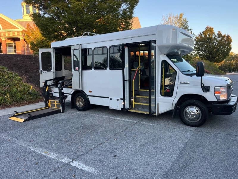 2018 Ford E-350 ADA Shuttle Bus - Image 21 2018 Ford E-350 ADA Shuttle Bus - Image 21