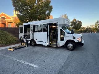 2018 Ford E350 bus 2018 Ford E350 bus