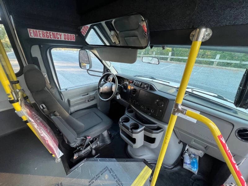 2018 Ford E-350 ADA Shuttle Bus - Image 10 2018 Ford E-350 ADA Shuttle Bus - Image 10