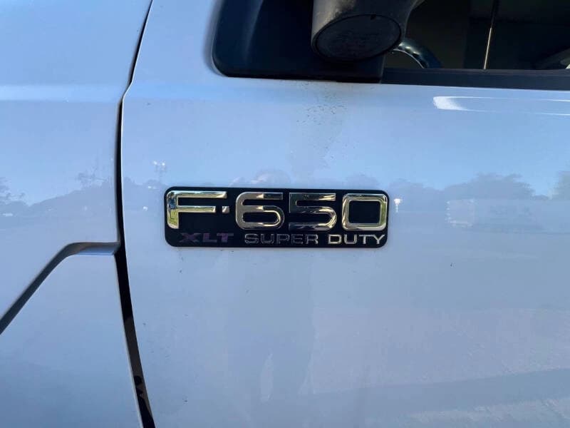 2011 Ford F650 Super Duty Glaval Shuttle Bus - Image 21 2011 Ford F650 Super Duty Glaval Shuttle Bus - Image 21