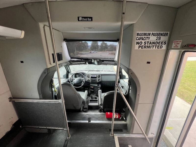 2011 Ford F650 Super Duty Glaval Shuttle Bus - Image 25 2011 Ford F650 Super Duty Glaval Shuttle Bus - Image 25