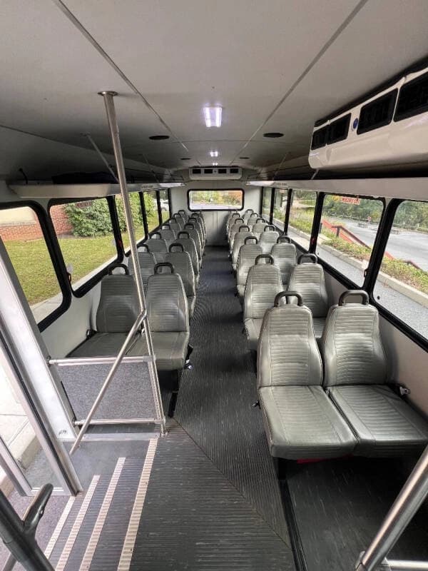 2011 Ford F650 Super Duty Glaval Shuttle Bus - Image 26 2011 Ford F650 Super Duty Glaval Shuttle Bus - Image 26