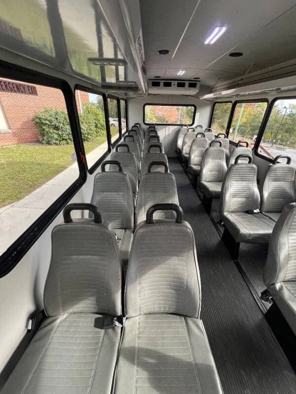 2011 Ford F650 Super Duty Glaval Shuttle Bus - Image 29 2011 Ford F650 Super Duty Glaval Shuttle Bus - Image 29