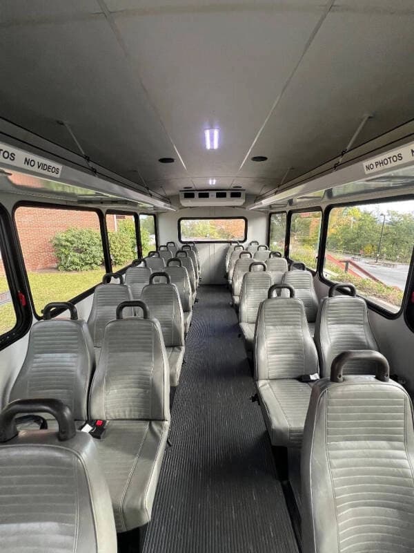 2011 Ford F650 Super Duty Glaval Shuttle Bus - Image 30 2011 Ford F650 Super Duty Glaval Shuttle Bus - Image 30