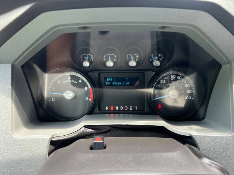 2014 Ford F550 Super Duty ADA Shuttle Bus - Image 24 2014 Ford F550 Super Duty ADA Shuttle Bus - Image 24