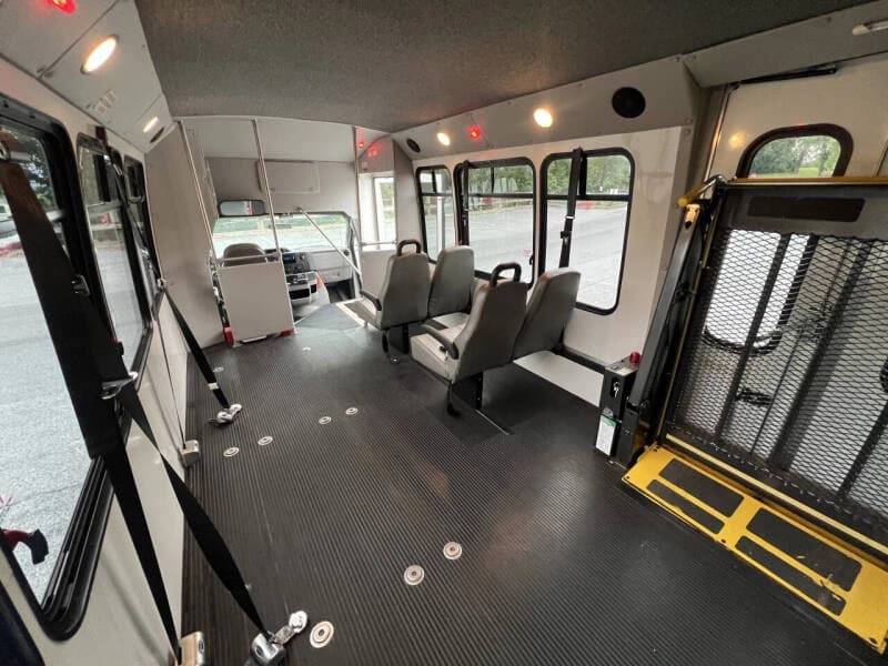 2015 Ford E350 ADA Shuttle Bus - Image 10 2015 Ford E350 ADA Shuttle Bus - Image 10