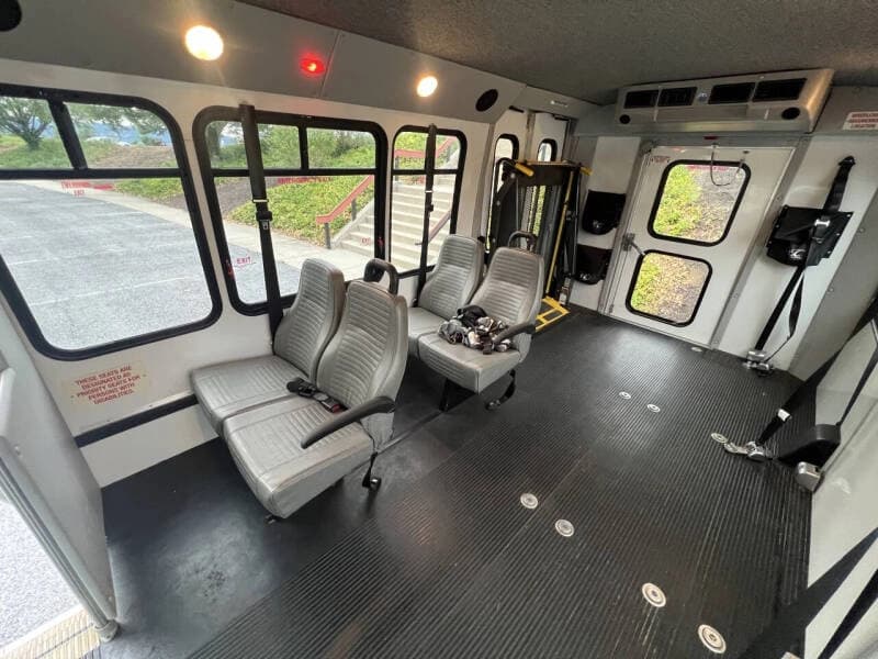 2015 Ford E350 ADA Shuttle Bus - Image 11 2015 Ford E350 ADA Shuttle Bus - Image 11