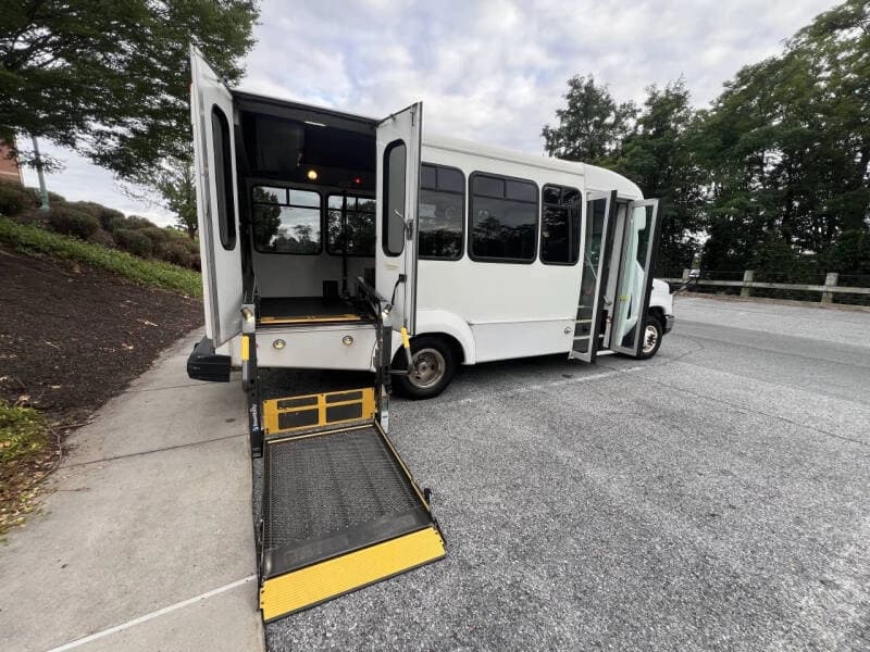 2015 Ford E350 ADA Shuttle Bus - Image 8 2015 Ford E350 ADA Shuttle Bus - Image 8