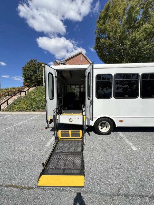 2016 Ford E450 ADA Shuttle Bus - Image 24 2016 Ford E450 ADA Shuttle Bus - Image 24