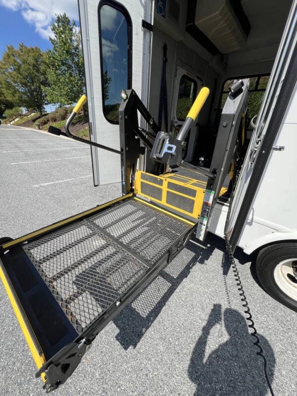 2016 Ford E450 ADA Shuttle Bus - Image 25 2016 Ford E450 ADA Shuttle Bus - Image 25