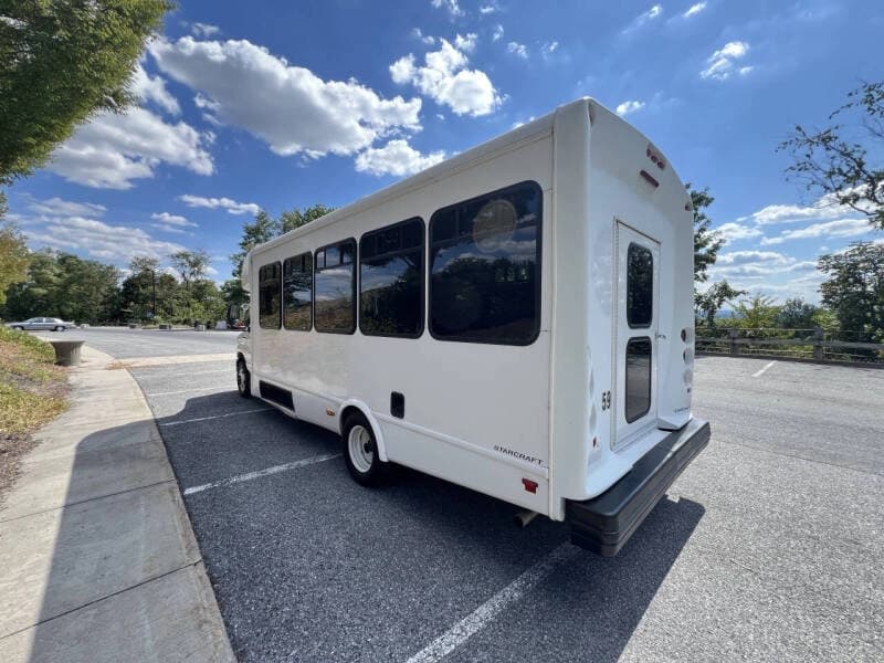 2016 Ford E450 ADA Shuttle Bus - Image 6 2016 Ford E450 ADA Shuttle Bus - Image 6
