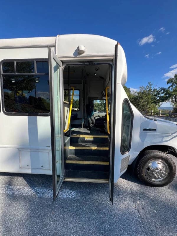2020 Ford E450 ADA Shuttle Bus - Image 10 2020 Ford E450 ADA Shuttle Bus - Image 10