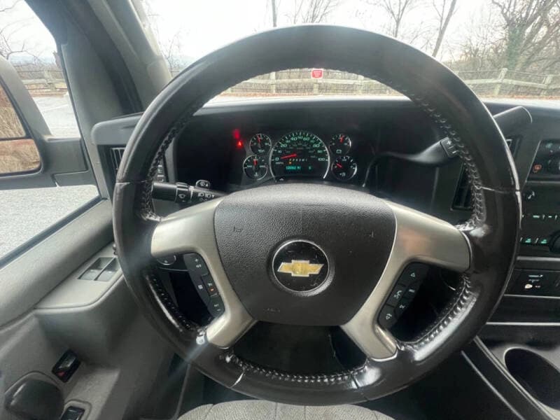 2018 Chevrolet Express LS 3500 Passenger Van - Image 13 2018 Chevrolet Express LS 3500 Passenger Van - Image 13