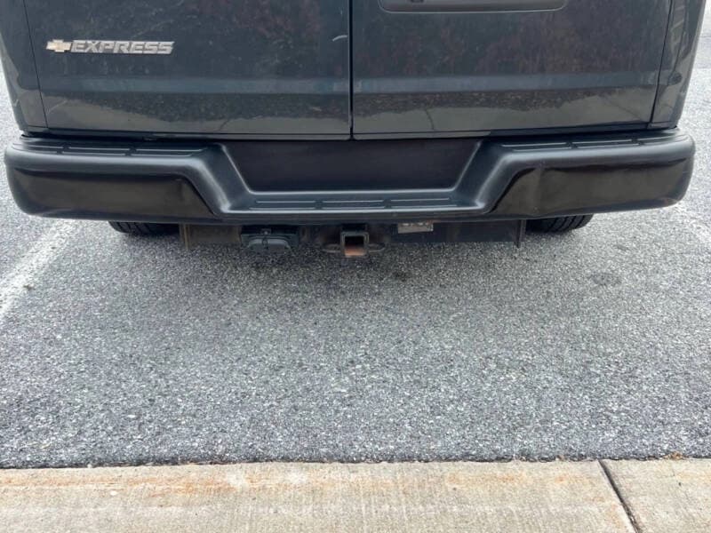 2018 Chevrolet Express LS 3500 Passenger Van - Image 16 2018 Chevrolet Express LS 3500 Passenger Van - Image 16