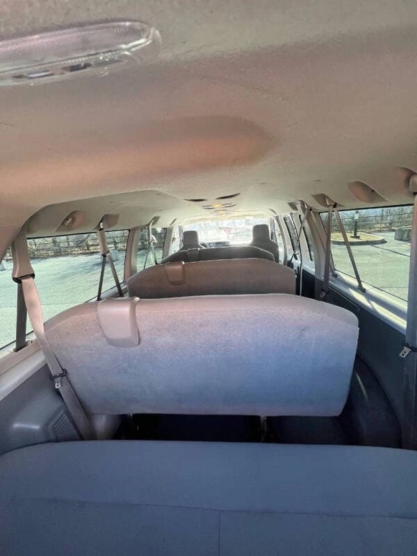 2013 Ford E350 XL Passenger Van - Image 13 2013 Ford E350 XL Passenger Van - Image 13
