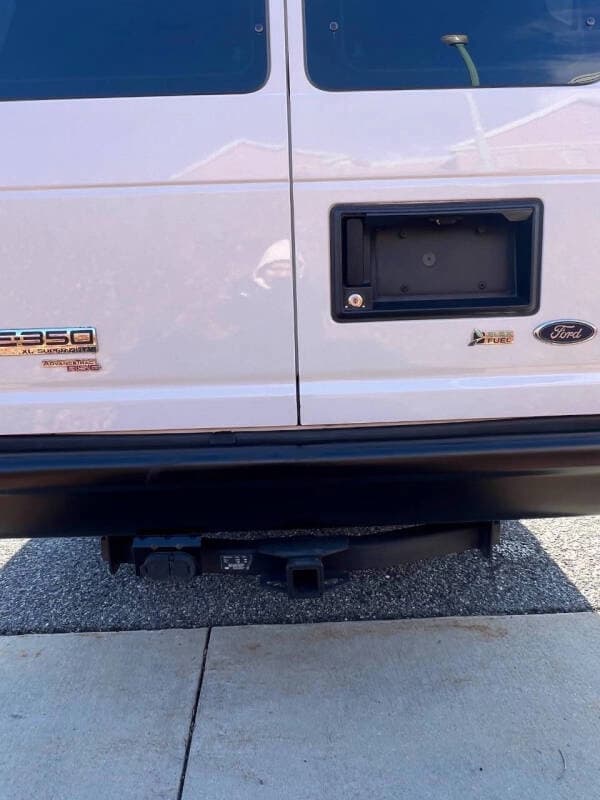 2013 Ford E350 XL Passenger Van - Image 15 2013 Ford E350 XL Passenger Van - Image 15