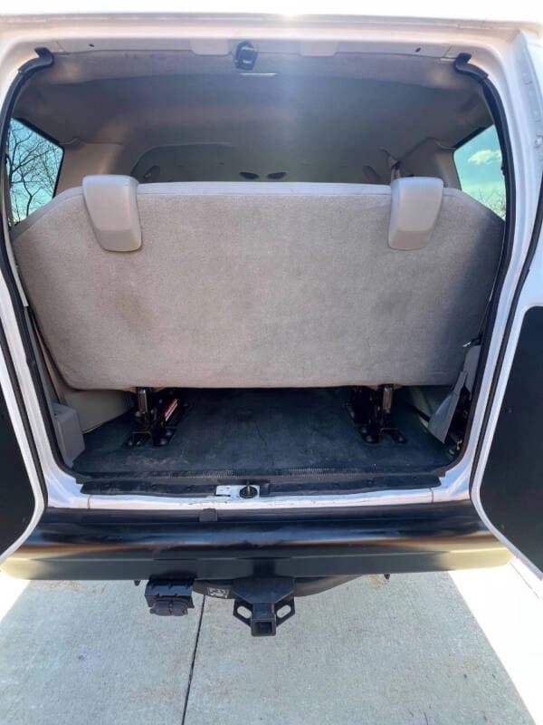 2013 Ford E350 XL Passenger Van - Image 16 2013 Ford E350 XL Passenger Van - Image 16