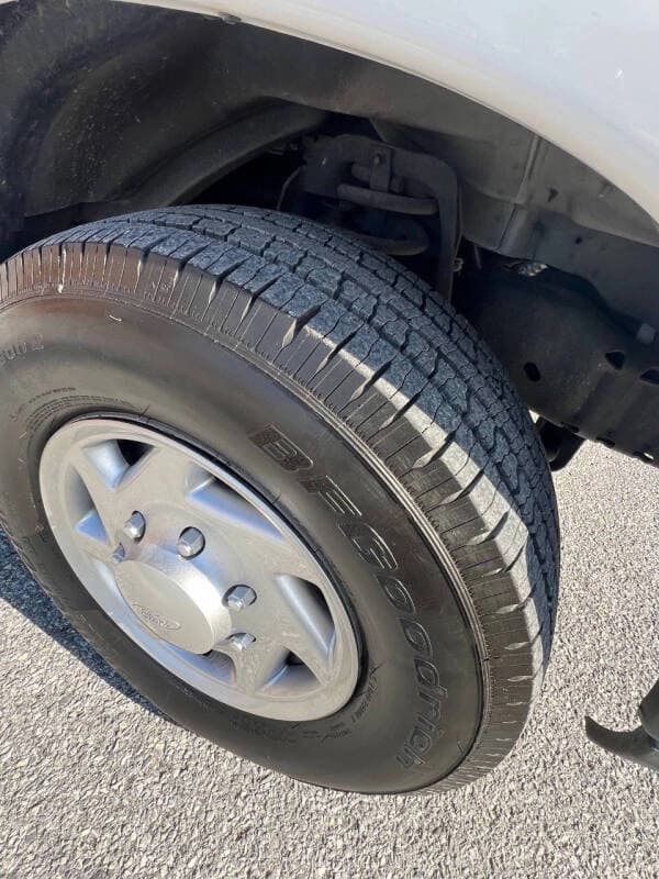 2013 Ford E350 XL Passenger Van - Image 8 2013 Ford E350 XL Passenger Van - Image 8