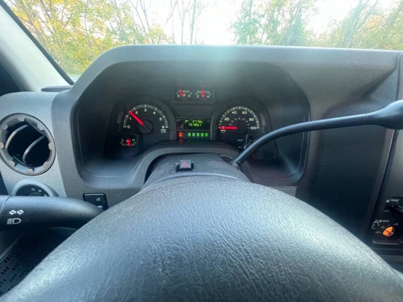 2012 Ford E350 SD ADA Passenger Van - Image 18 2012 Ford E350 SD ADA Passenger Van - Image 18