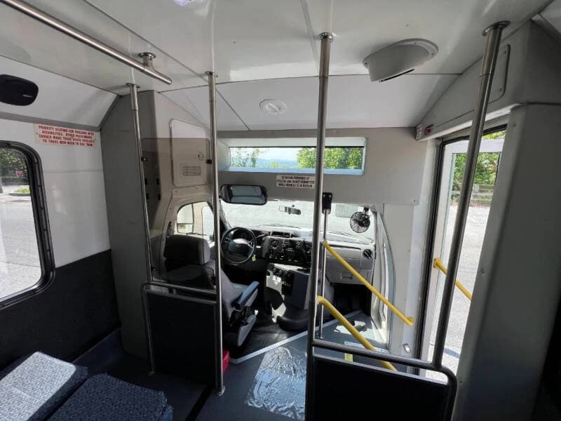 2017 Ford E450 ADA Shuttle Bus - Image 14 2017 Ford E450 ADA Shuttle Bus - Image 14