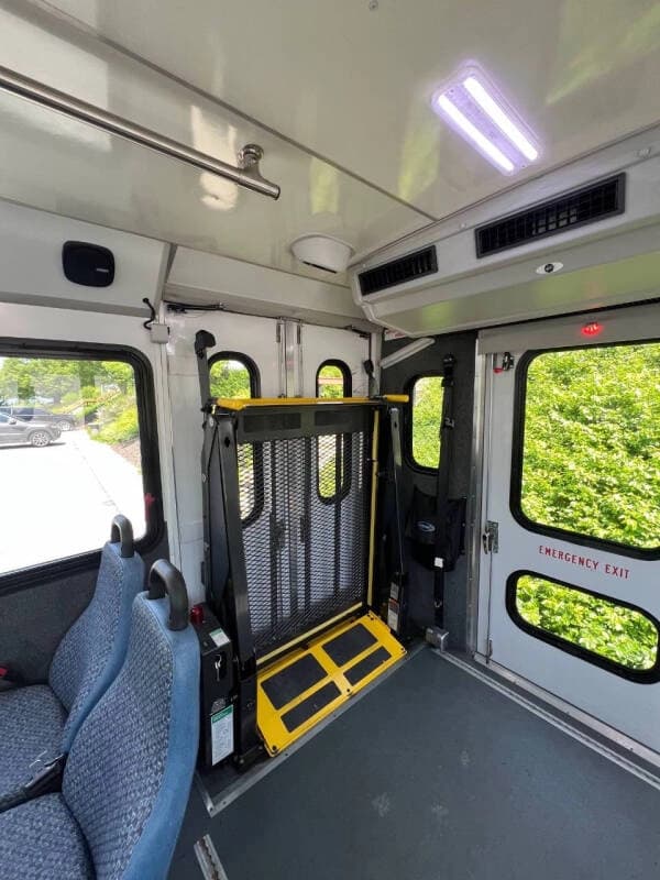 2017 Ford E450 ADA Shuttle Bus - Image 16 2017 Ford E450 ADA Shuttle Bus - Image 16