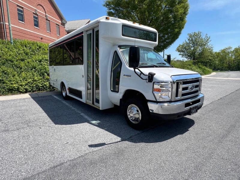 2017 Ford E450 ADA Shuttle Bus - Image 6 2017 Ford E450 ADA Shuttle Bus - Image 6
