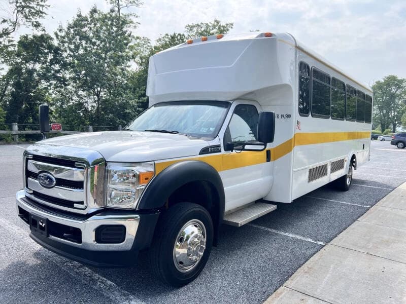 2014 Ford F550 bus 2014 Ford F550 bus