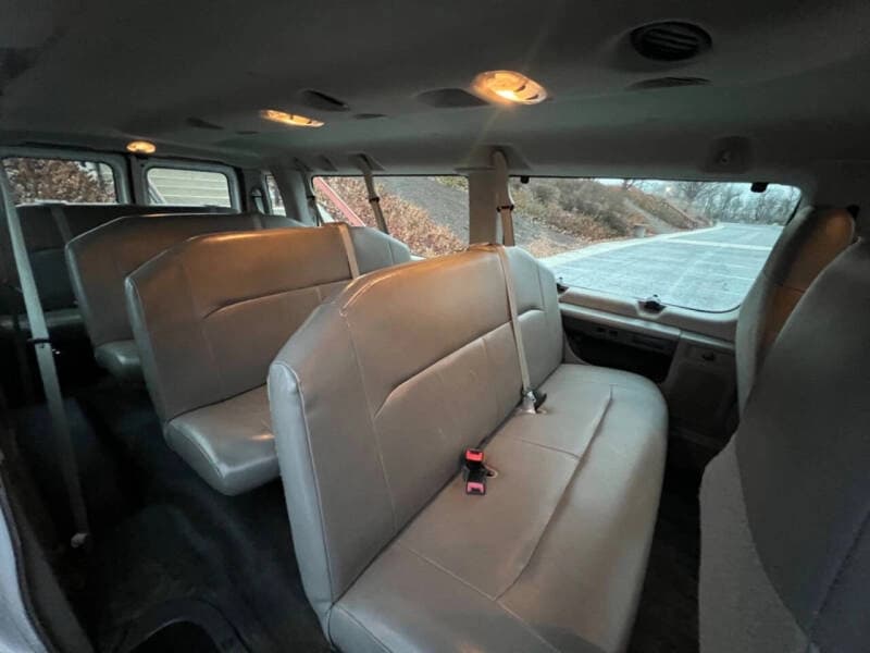2014 Ford E350 SD XL Passenger Van - Image 12 2014 Ford E350 SD XL Passenger Van - Image 12