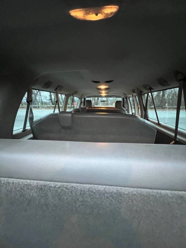 2014 Ford E350 SD XL Passenger Van - Image 16 2014 Ford E350 SD XL Passenger Van - Image 16