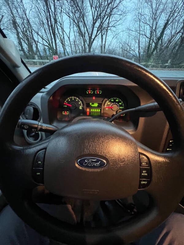 2014 Ford E350 SD XL Passenger Van - Image 22 2014 Ford E350 SD XL Passenger Van - Image 22