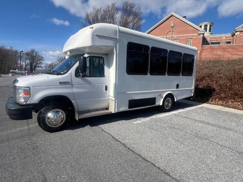 2018 Ford E450 ADA Shuttle - Image 11 2018 Ford E450 ADA Shuttle - Image 11