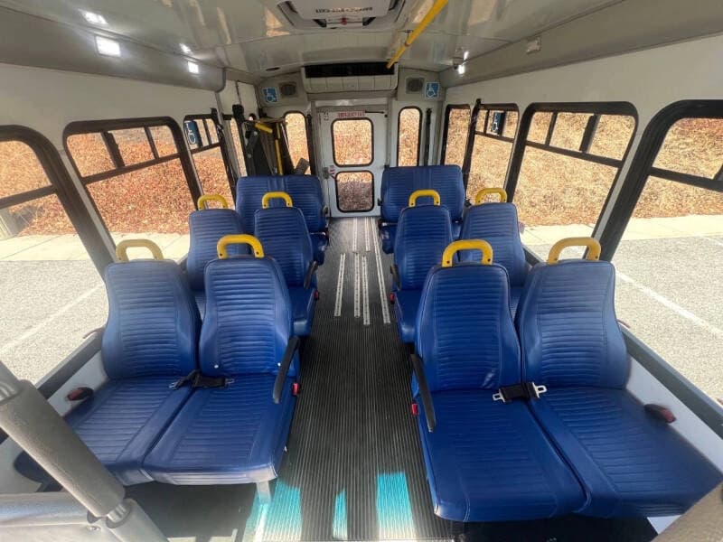 2018 Ford E450 ADA Shuttle - Image 14 2018 Ford E450 ADA Shuttle - Image 14