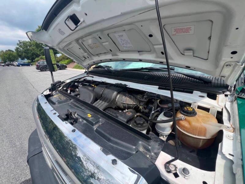 2015 Ford E450 Shuttle Bus - Image 17 2015 Ford E450 Shuttle Bus - Image 17