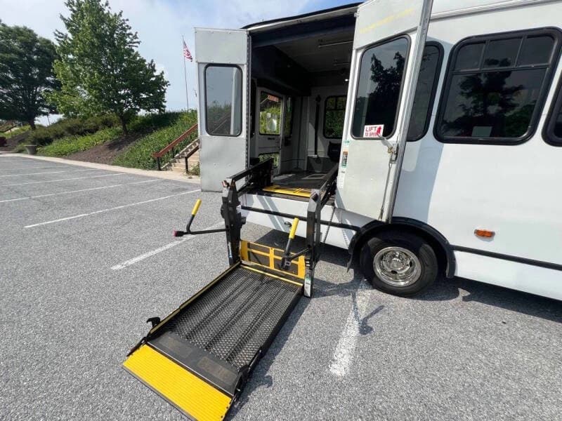 2016 Ford E450 Shuttle Bus - Image 22 2016 Ford E450 Shuttle Bus - Image 22